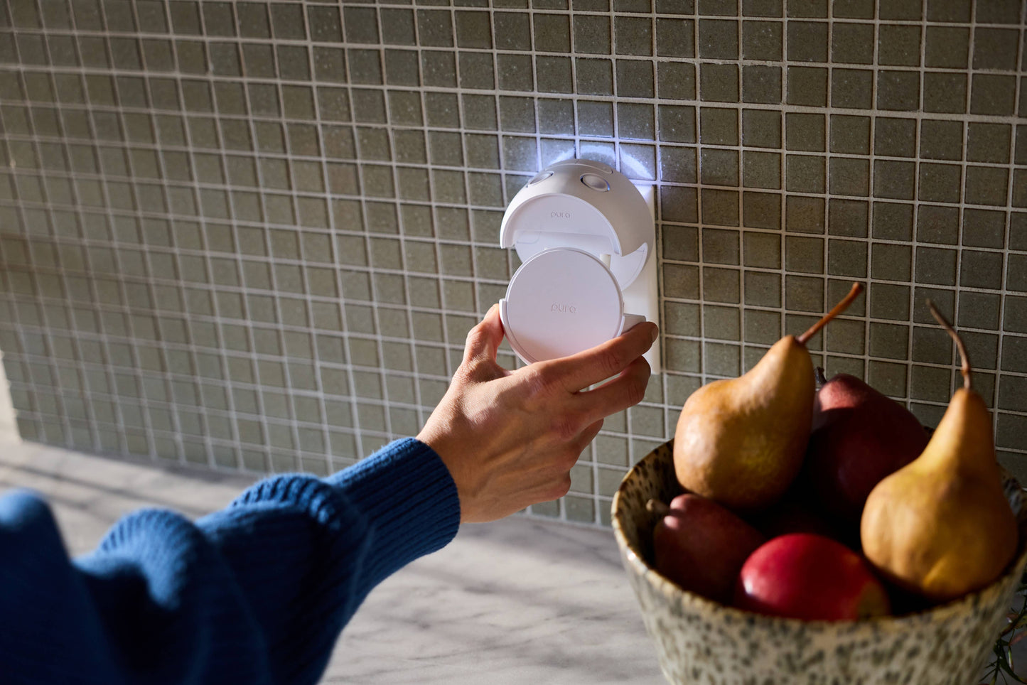 Pura Home™ Smart Home Fragrance Diffuser