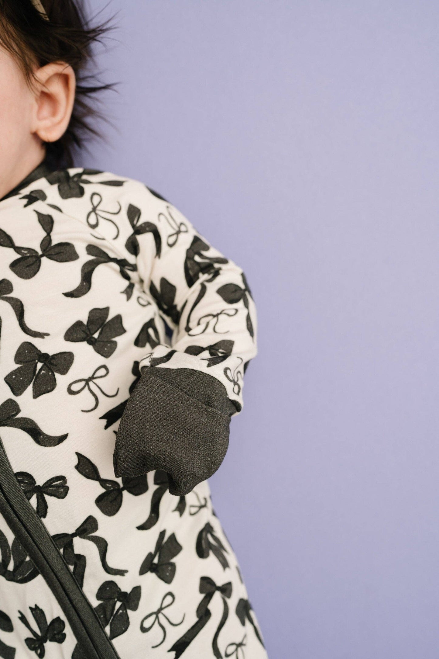 Monochrome Bows Bamboo Sleeper