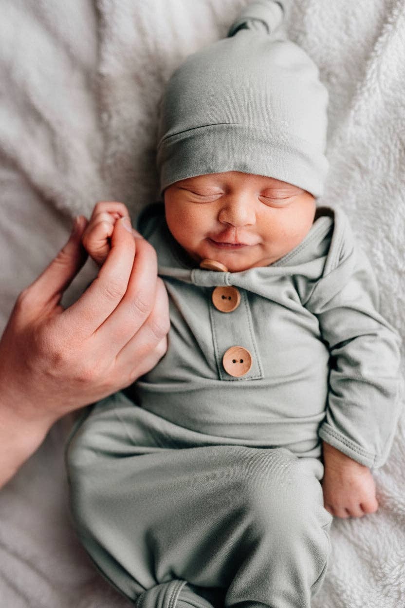 Solid Moss Bamboo Baby Knot Gown & Hat: Newborn / 7-14lbs+