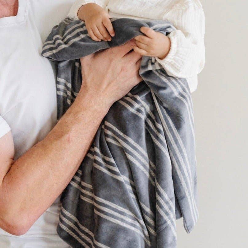 Saranoni - MINKY STRETCH RECEIVING BLANKETS: Secret Garden