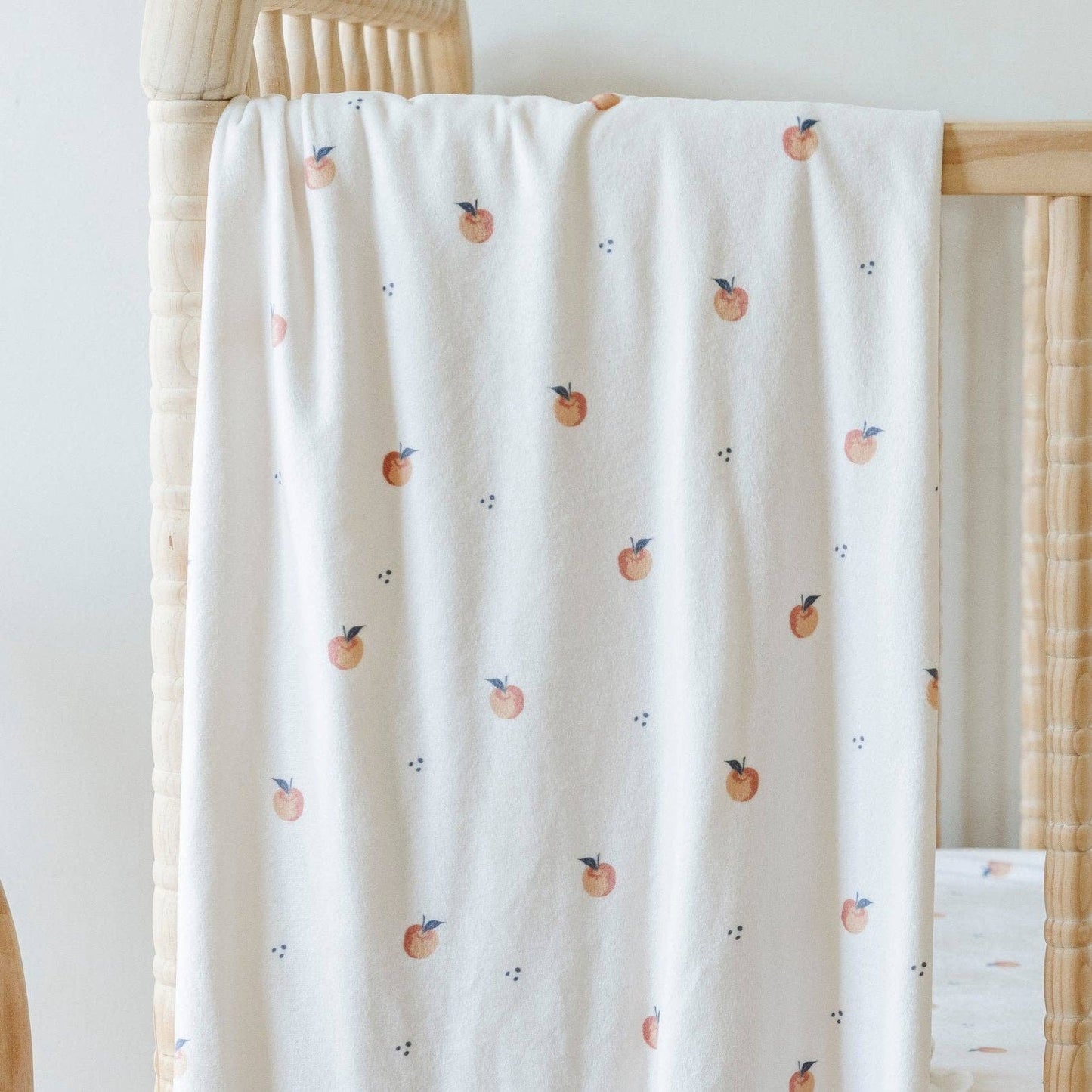 Saranoni - MINKY STRETCH LUXE SWADDLE/BLANKET: Apple