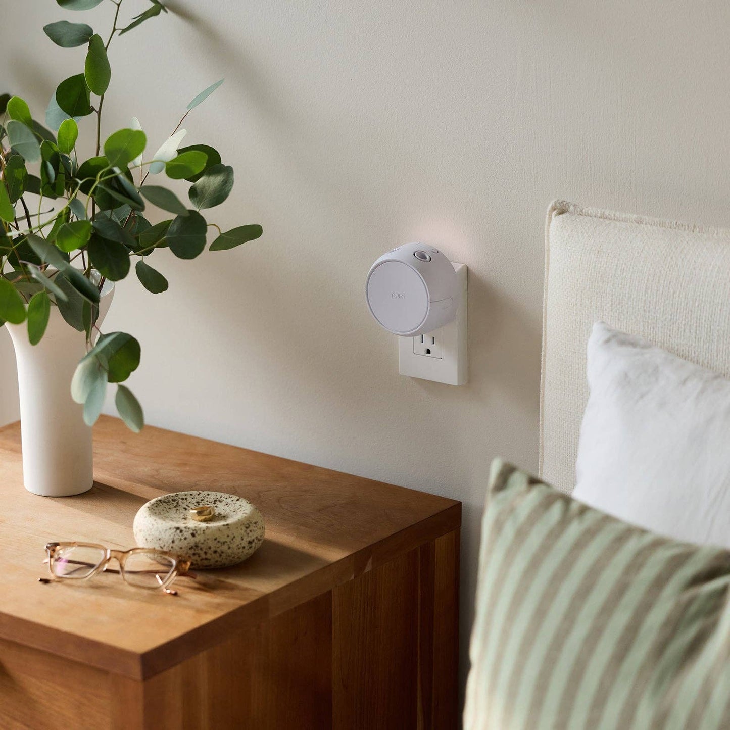 Pura Home™ Smart Home Fragrance Diffuser