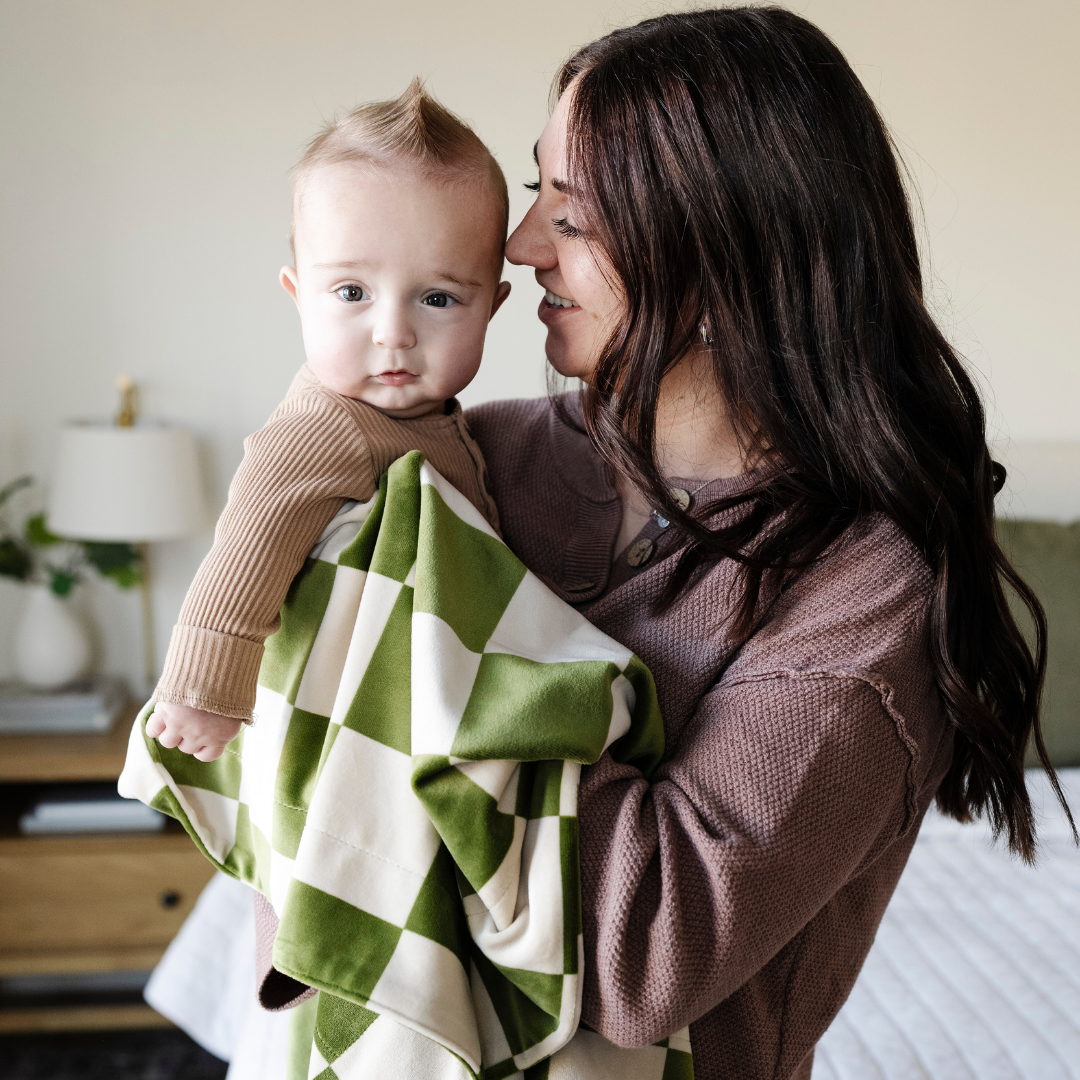 Saranoni - MINKY STRETCH RECEIVING BLANKETS: Grid