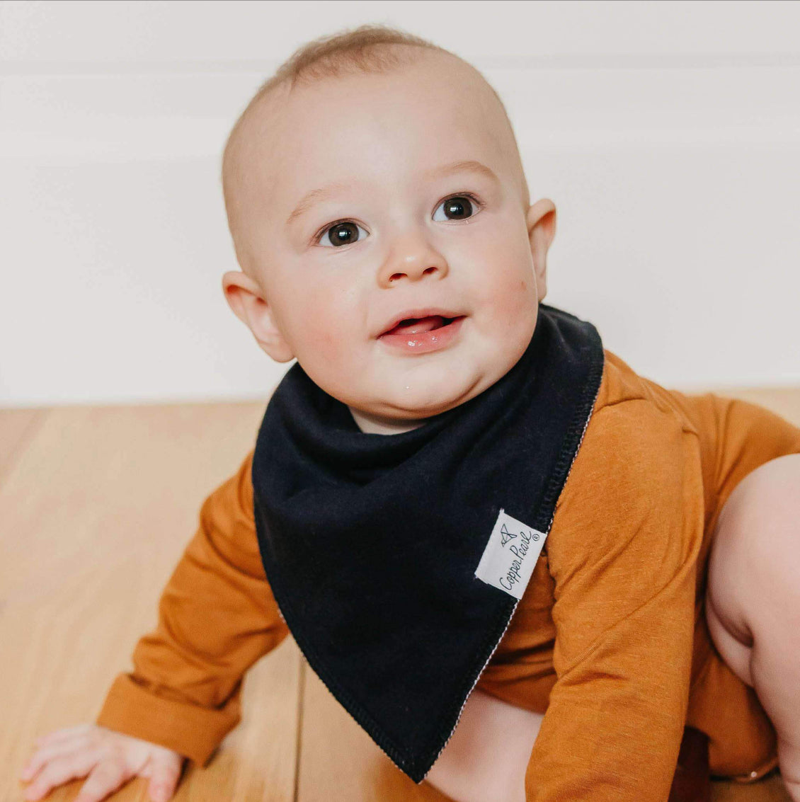 Black Basics Bandana Bib Set (4-pack)