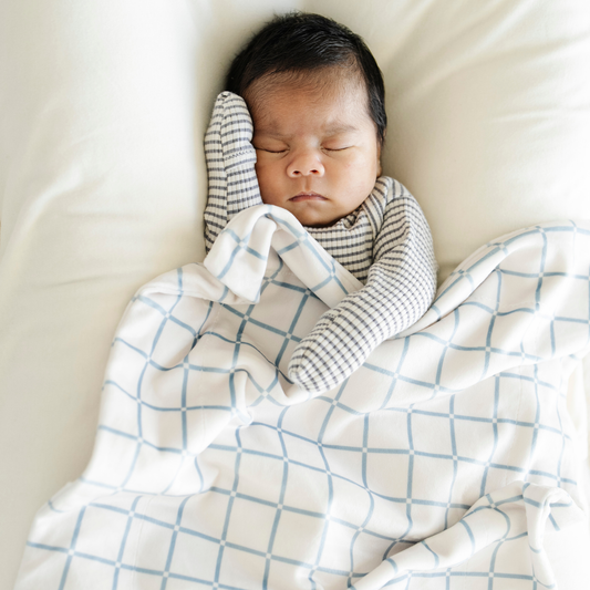 Saranoni - MINKY STRETCH RECEIVING BLANKETS: Grid
