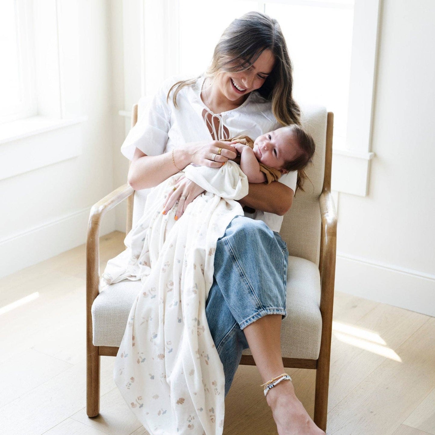 Saranoni - MINKY STRETCH LUXE SWADDLE/BLANKET: Butterfly
