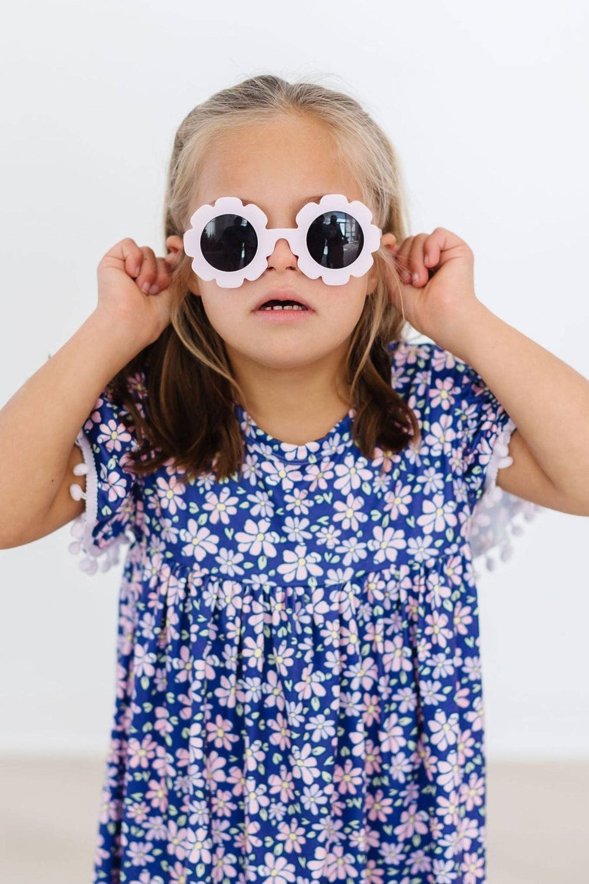 Mila & Rose - Groovy Sunnies: Pink